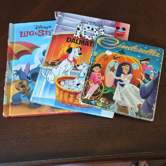 (J40) 3 Disney Colorful Storybooks - Picture 1 of 7